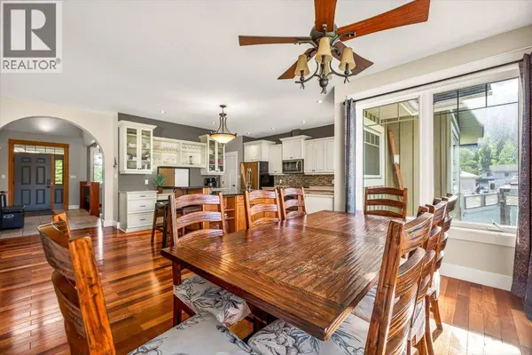 1258 VALLEY VIEW Drive, Sparwood, BC V0B2G2