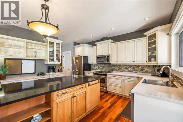 1258 VALLEY VIEW Drive, Sparwood, BC V0B2G2