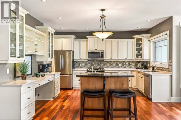 1258 VALLEY VIEW Drive, Sparwood, BC V0B2G2