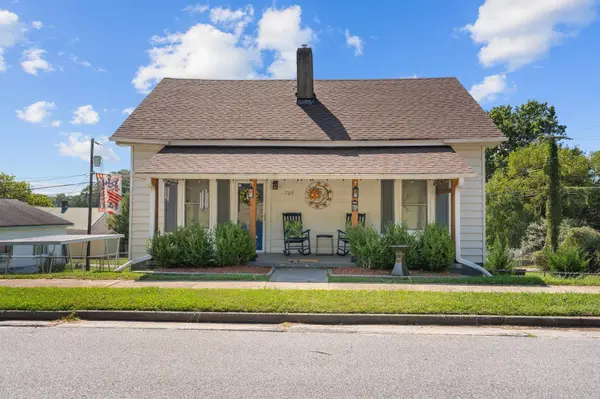 705 Forest ST, Jonesville, SC 29353