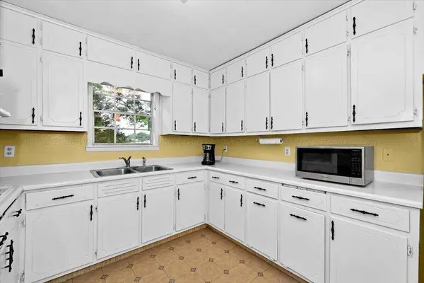 4915 COUNTY ROAD 1223, Falkville, AL 35622