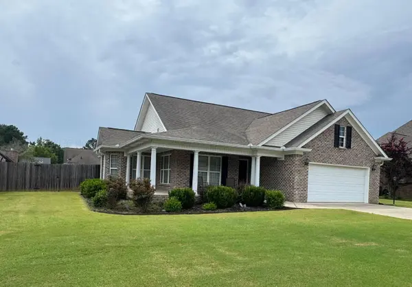 411 DOMINION Dr Dr, Hartselle, AL 35640