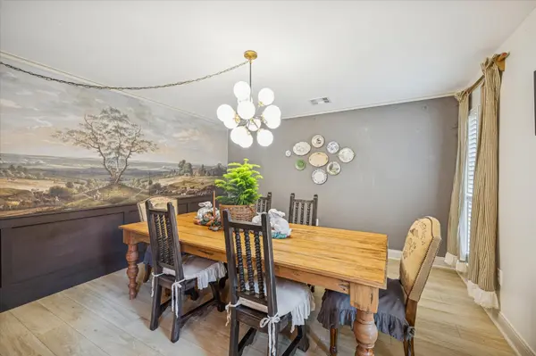 660 Louisiana Park, Conroe, TX 77302-3052