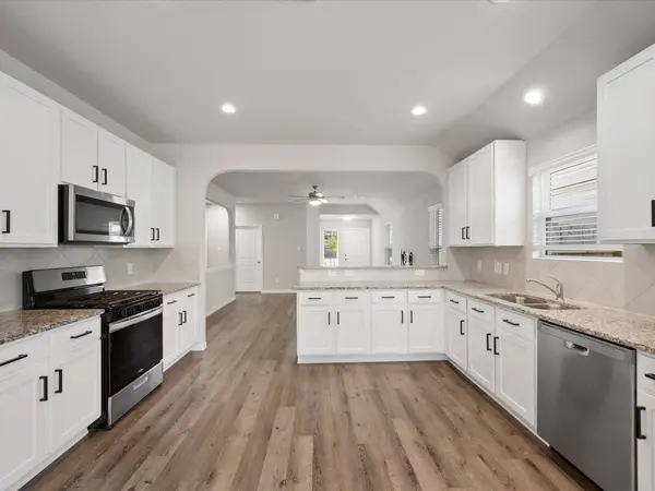 2546 Steelhead DR, Conroe, TX 77384