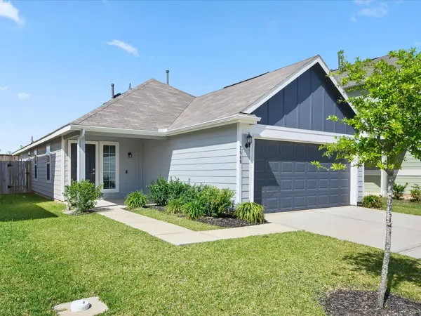 2546 Steelhead DR, Conroe, TX 77384