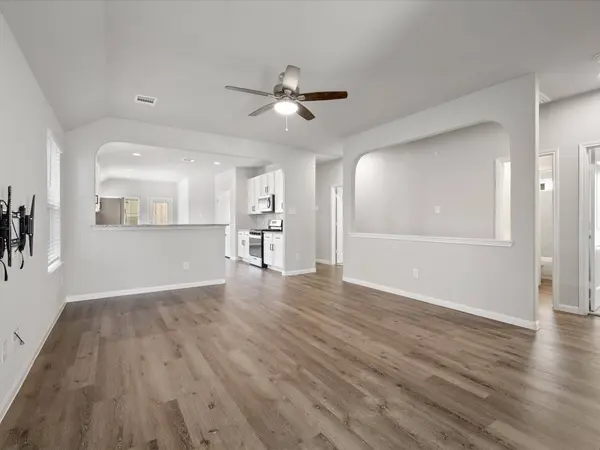 2546 Steelhead DR, Conroe, TX 77384