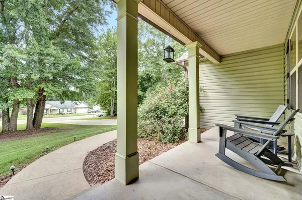 305 Bent River Drive, Inman, SC 29349