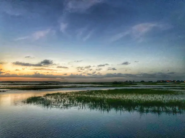 feature image of Waterfront Living in Beaufort, SC: Best Neighborhoods for Boaters &amp; Coastal Lifestyle
