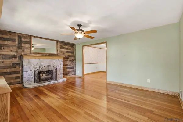 725 Wayne Street, Johnstown, PA 15905