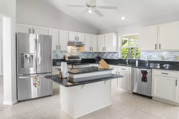 1219 Bevan DR, Sebastian, FL 32958