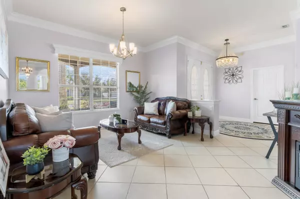 352 Sebastian Crossings BLVD, Sebastian, FL 32958