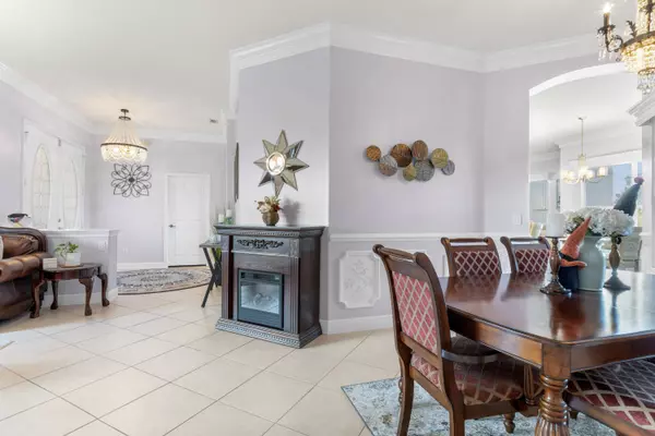 352 Sebastian Crossings BLVD, Sebastian, FL 32958