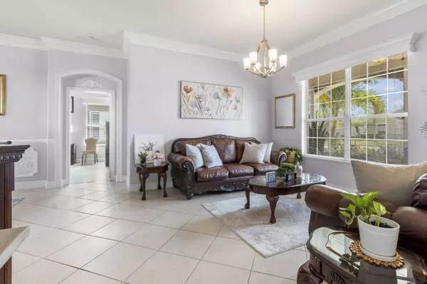 352 Sebastian Crossings BLVD, Sebastian, FL 32958