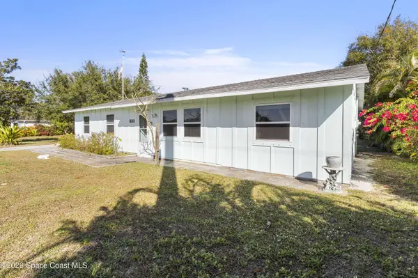 637 Roseland RD, Sebastian, FL 32958