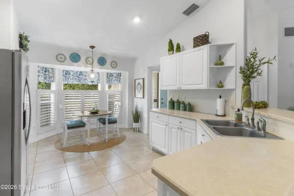 966 Gulfstream AVE, Sebastian, FL 32958
