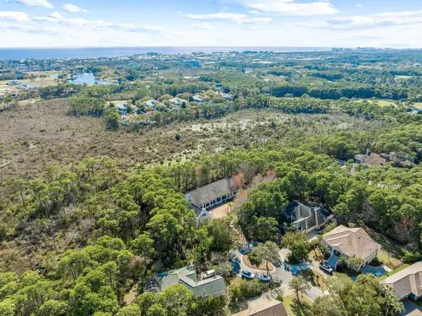 410 Windjammer Ct, Destin, FL 32541-5323