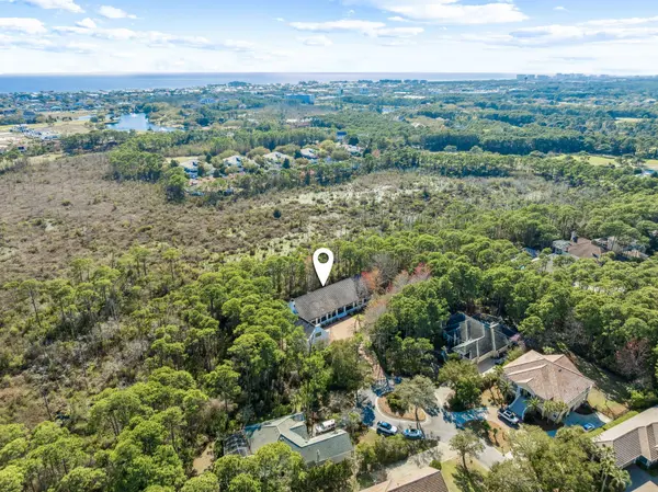 410 Windjammer Ct, Destin, FL 32541-5323