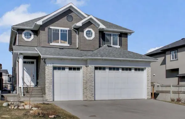 302 Kinniburgh Rd, Chestermere, AB T1X0Y6