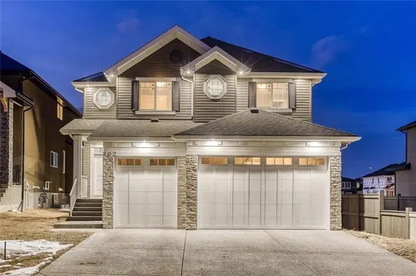 302 Kinniburgh Rd, Chestermere, AB T1X0Y6