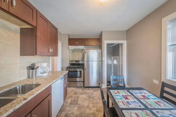 206 15 AVE NE, Calgary, AB T2E 1G9