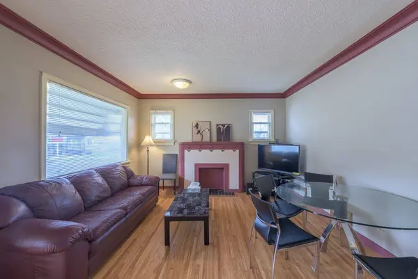 202 15 AVE NE, Calgary, AB T2E 1G9