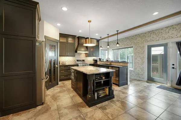 117 Marina Bay, Chestermere, AB T1X0P1
