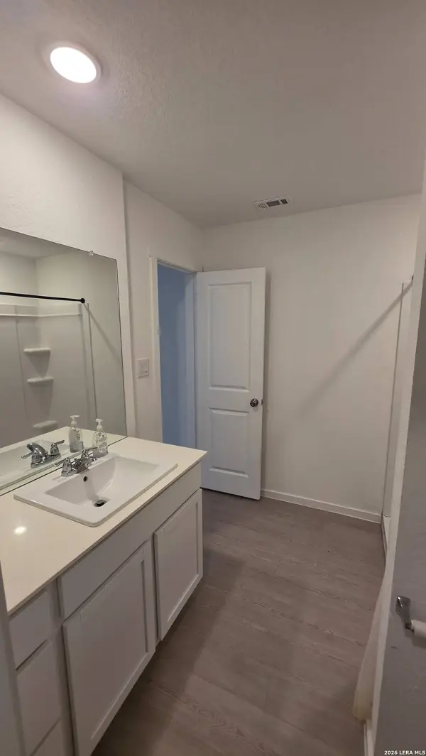 430 Sarah Way, Marion, TX 78124