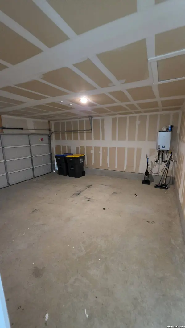 430 Sarah Way, Marion, TX 78124