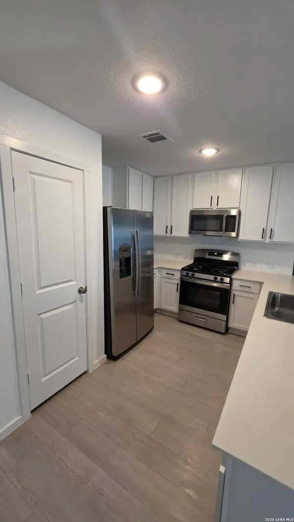 430 Sarah Way, Marion, TX 78124