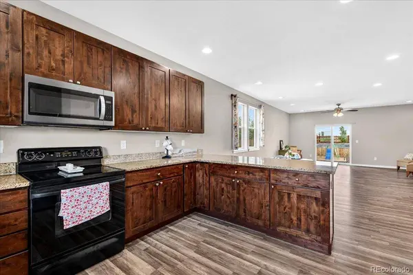 48 S 4th AVE, Deer Trail, CO 80105