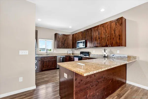 48 S 4th AVE, Deer Trail, CO 80105