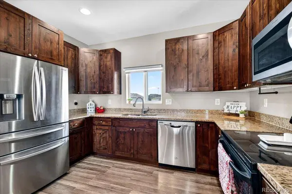 48 S 4th AVE, Deer Trail, CO 80105