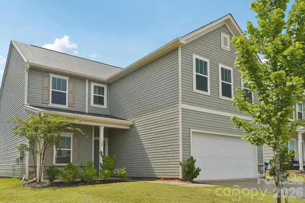 120 Mooring DR, Statesville, NC 28677
