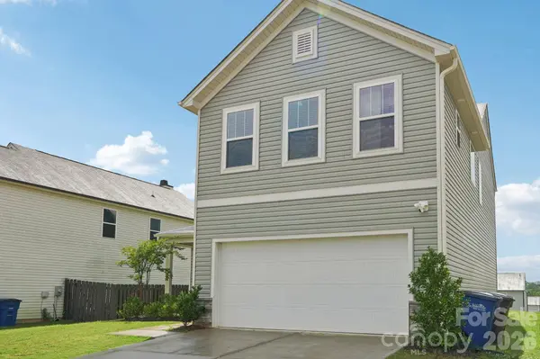 120 Mooring DR, Statesville, NC 28677