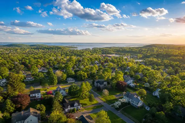 Summer in Central Maryland: The Ultimate Guide to Communities, Events & Outdoor Adventures in 2026,Jeffrey Greer