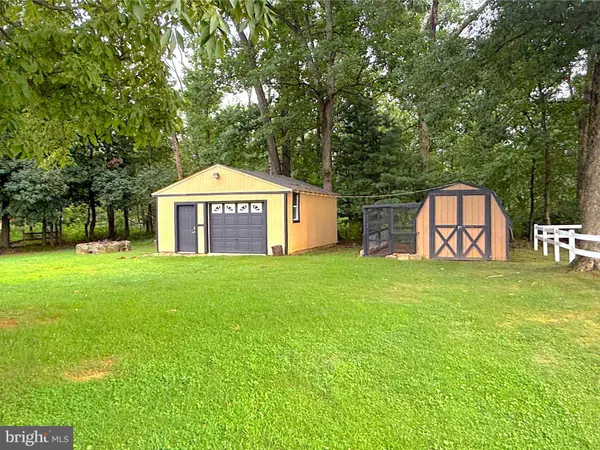 909 CHROMINE RD, Reisterstown, MD 21136