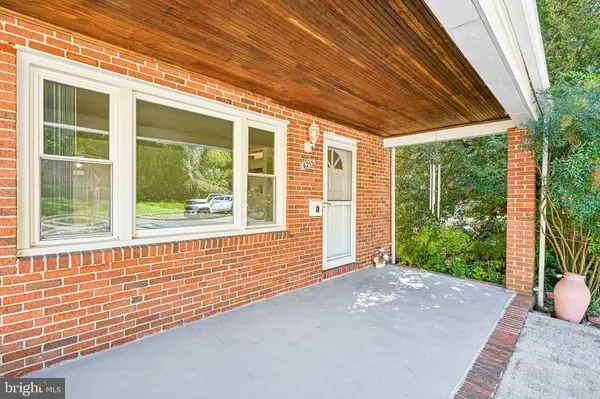 6215 EVERALL AVE, Baltimore, MD 21206