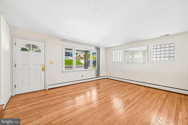 6215 EVERALL AVE, Baltimore, MD 21206