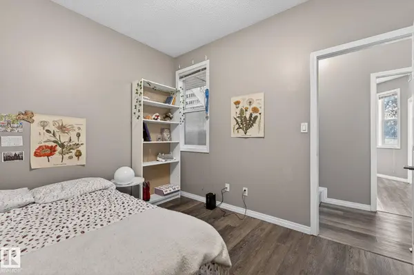 #103 8108 109 ST NW, Edmonton, AB T6G 2V7