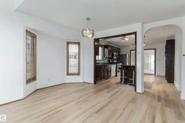 18739 72 AV NW, Edmonton, AB T5T 5E7