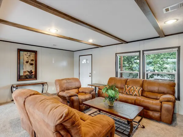 3417 Hawaiian CT, Granbury, TX 76048