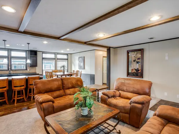 3417 Hawaiian CT, Granbury, TX 76048