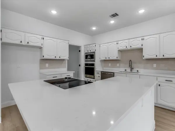736 Sunkist LN, Plano, TX 75025