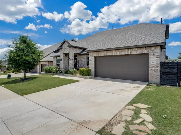 1021 Daylily DR, Northlake, TX 76226
