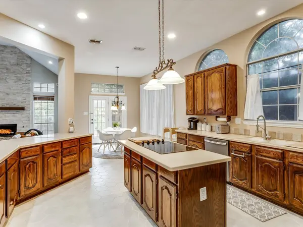 7701 Marble Canyon CT, Fort Worth, TX 76137