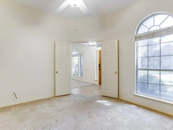8304 Whippoorwill DR, Fort Worth, TX 76123