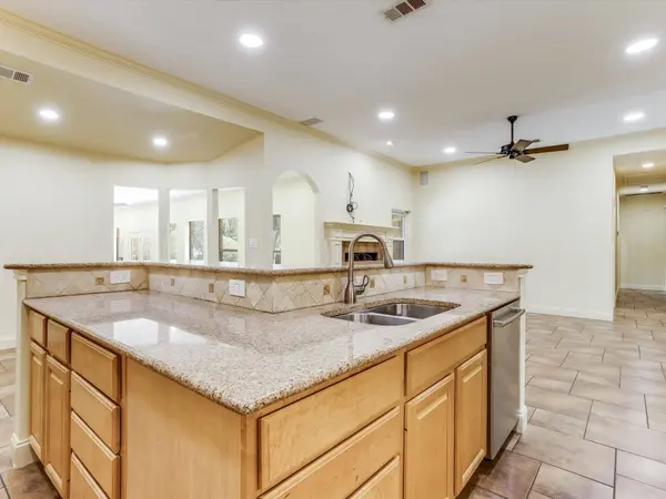 805 Belinda DR, Keller, TX 76248