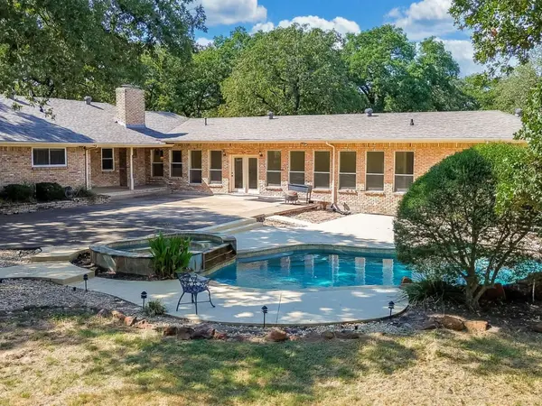 805 Belinda DR, Keller, TX 76248