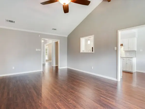 904 Forest Trail CT, Euless, TX 76039