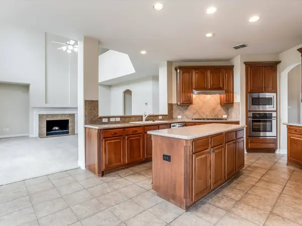 1131 Durango CIR, Shady Shores, TX 76208